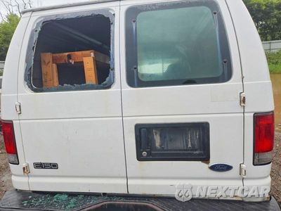 Zdjęcie 10 z 14 samochodu: 2003 FORD ECONOLINE E150 VAN VIN:1FTRE14283HA54243 - miniatura