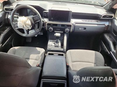 Zdjęcie 8 z 12 samochodu: 2024 TOYOTA TACOMA SR5 VIN:3TMKB5FN3RM023978 - miniatura