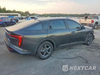 Trzecie zdjęcie samochodu z tyłu: 2025 KIA K4 LXS VIN:3KPFT4DE9SE014276 - miniatura