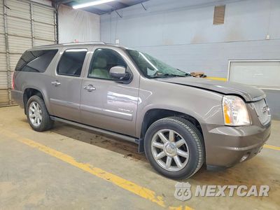 Czwarte zdjęcie samochodu z boku: 2013 GMC YUKON XL DENALI VIN:1GKS2MEF9DR161976 - miniatura