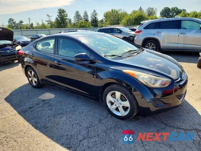 Czwarte zdjęcie samochodu z boku: 2011 HYUNDAI ELANTRA GLS VIN:5NPDH4AE7BH016536 - miniatura