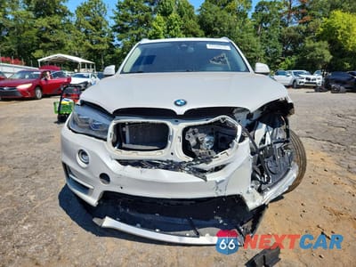 Piąte zdjęcie samochodu w środku: 2016 BMW X5 XDRIVE50I VIN:5UXKR6C55G0J81453 - miniatura