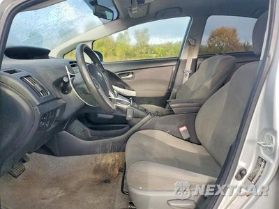 Zdjęcie 7 z 12 samochodu: 2013 TOYOTA PRIUS TWO VIN:JTDKN3DU5D5542521 - miniatura