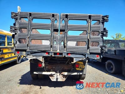 Zdjęcie 6 z 12 samochodu: 2010 FORD F350 SUPER - DELIVERY TRUCK VIN:1FDWF3HR0AEB26663 - miniatura