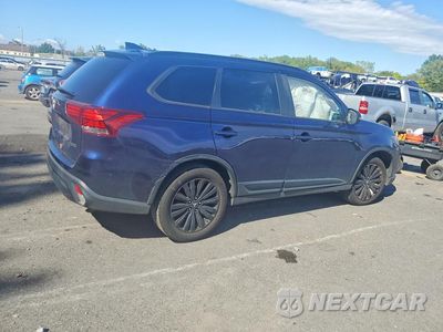 Trzecie zdjęcie samochodu z tyłu: 2020 MITSUBISHI OUTLANDER SE VIN:JA4AD3A33LZ045446 - miniatura