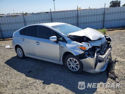 Czwarte zdjęcie samochodu z boku: 2015 TOYOTA PRIUS FOUR VIN:JTDKN3DU5F0450390 - miniatura