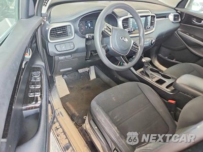 Zdjęcie 8 z 12 samochodu: 2019 KIA SORENTO LX VIN:5XYPGDA39KG432674 - miniatura