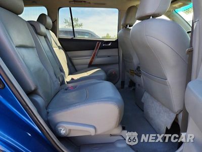 Zdjęcie 11 z 13 samochodu: 2008 TOYOTA HIGHLANDER LIMITED VIN:JTEES42A982016786 - miniatura