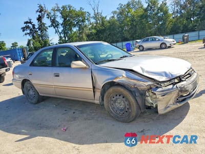 Czwarte zdjęcie samochodu z boku: 2000 TOYOTA CAMRY LE VIN:4T1BG22K0YU648498 - miniatura