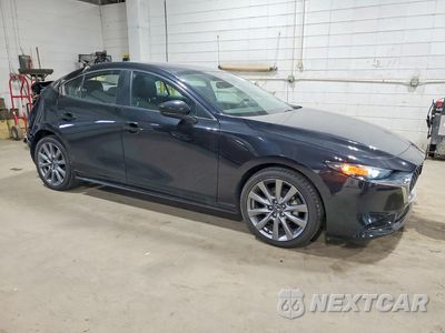 Czwarte zdjęcie samochodu z boku: 2024 MAZDA 3 PREFERRED VIN:3MZBPACM4RM415726 - miniatura