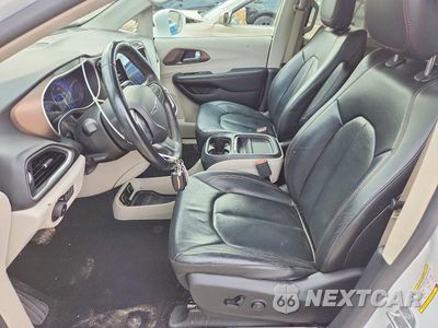 Zdjęcie 7 z 13 samochodu: 2017 CHRYSLER PACIFICA TOURING L VIN:2C4RC1BG5HR576960 - miniatura