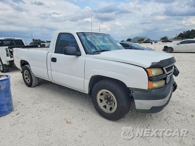 Czwarte zdjęcie samochodu z boku: 2006 CHEVROLET SILVERADO C1500 VIN:3GCEC14X46G266085 - miniatura