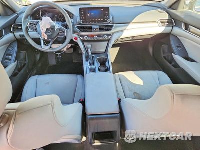 Zdjęcie 8 z 13 samochodu: 2018 HONDA ACCORD LX VIN:1HGCV1F16JA028919 - miniatura