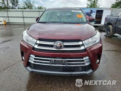 Piąte zdjęcie samochodu w środku: 2017 TOYOTA HIGHLANDER LIMITED PLATINUM VIN:5TDDZRFH4HS427604 - miniatura