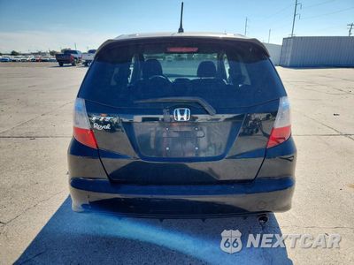 Zdjęcie 6 z 13 samochodu: 2010 HONDA FIT SPORT VIN:JHMGE8H4XAC028201 - miniatura