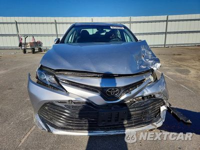 Piąte zdjęcie samochodu w środku: 2019 TOYOTA CAMRY LE VIN:4T1B11HKXKU692681 - miniatura