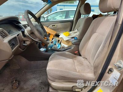 Zdjęcie 7 z 12 samochodu: 2001 TOYOTA CAMRY LE VIN:4T1BG28K21U038048 - miniatura