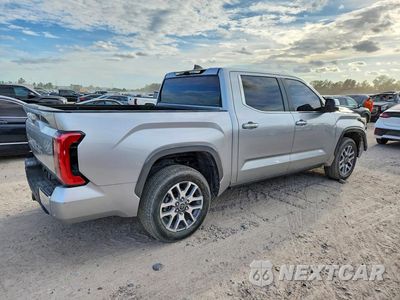 Trzecie zdjęcie samochodu z tyłu: 2024 TOYOTA TUNDRA 1794 EDITION VIN:5TFMA5AB0RX030521 - miniatura