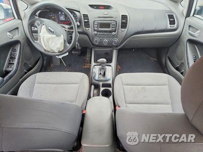 Zdjęcie 8 z 13 samochodu: 2017 KIA FORTE LX VIN:3KPFK4A76HE077689 - miniatura
