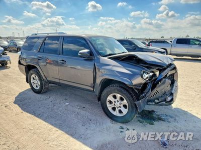 Czwarte zdjęcie samochodu z boku: 2016 TOYOTA 4RUNNER SR5 PREMIUM VIN:JTEZU5JR8G5123429 - miniatura