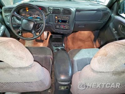 Zdjęcie 8 z 12 samochodu: 2004 CHEVROLET S TRUCK S10 VIN:1GCDT13X34K123163 - miniatura