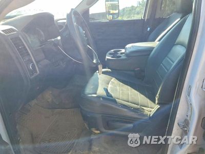Zdjęcie 7 z 13 samochodu: 2016 RAM 2500 ST VIN:3C6UR5CJ2GG347819 - miniatura