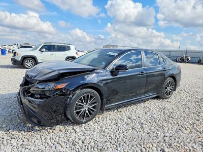2024 TOYOTA CAMRY SE 4T1G11AK6RU224067 - główne zdjęcie licytacji z USA - miniatura