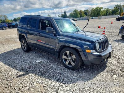 Czwarte zdjęcie samochodu z boku: 2015 JEEP PATRIOT LATITUDE VIN:1C4NJRFB6FD114425 - miniatura