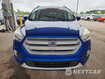 Piąte zdjęcie samochodu w środku: 2018 FORD ESCAPE SE VIN:1FMCU9GD1JUA43038 - miniatura