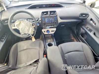 Zdjęcie 8 z 12 samochodu: 2016 TOYOTA PRIUS TWO ECO VIN:JTDKARFU3G3009367 - miniatura