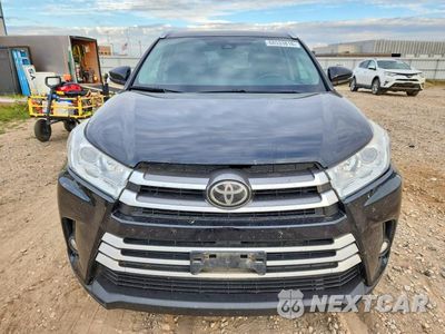 Piąte zdjęcie samochodu w środku: 2018 TOYOTA HIGHLANDER XLE VIN:5TDJZRFH6JS848474 - miniatura