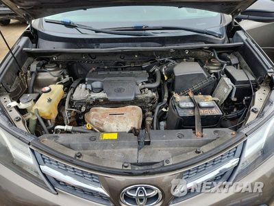 Zdjęcie 12 z 13 samochodu: 2014 TOYOTA RAV4 LE VIN:JTMBFREV4ED081956 - miniatura
