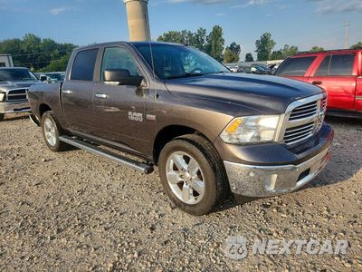 Czwarte zdjęcie samochodu z boku: 2017 RAM 1500 SLT VIN:3C6RR7LT2HG735945 - miniatura