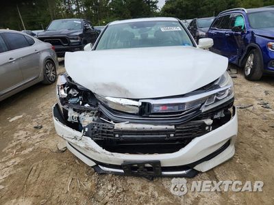Piąte zdjęcie samochodu w środku: 2017 HONDA ACCORD EXL VIN:1HGCR2F99HA110993 - miniatura