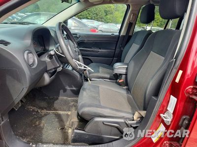 Zdjęcie 7 z 14 samochodu: 2012 JEEP COMPASS LATITUDE VIN:1C4NJCEB5CD678559 - miniatura