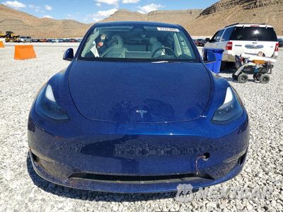Piąte zdjęcie samochodu w środku: 2023 TESLA MODEL Y VIN:7SAYGAEE2PF945068 - miniatura