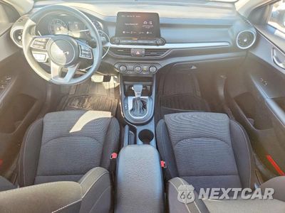Zdjęcie 8 z 12 samochodu: 2022 KIA FORTE FE VIN:3KPF24AD3NE430231 - miniatura