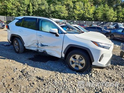 Czwarte zdjęcie samochodu z boku: 2024 TOYOTA RAV4 HYBRID XLE VIN:4T3RWRFV3RU133339 - miniatura