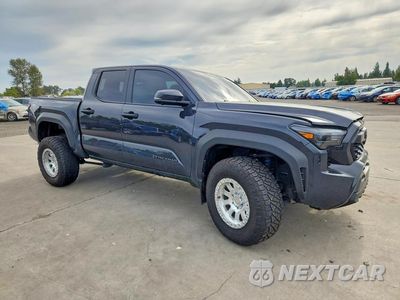 Czwarte zdjęcie samochodu z boku: 2024 TOYOTA TACOMA TRD OFF-ROAD VIN:3TMLB5JN6RM074225 - miniatura