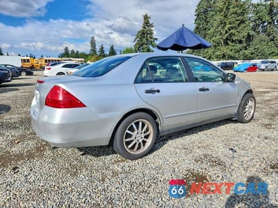 Trzecie zdjęcie samochodu z tyłu: 2007 HONDA ACCORD VALUE VIN:1HGCM56127A066134 - miniatura