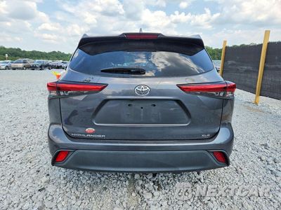 Zdjęcie 6 z 13 samochodu: 2021 TOYOTA HIGHLANDER XLE VIN:5TDGZRAH0MS516133 - miniatura
