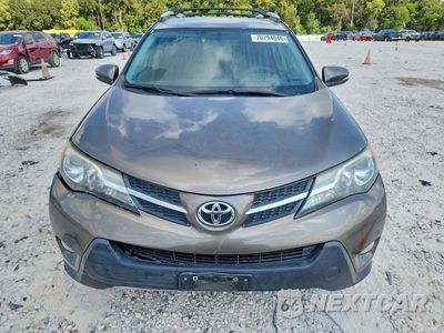 Piąte zdjęcie samochodu w środku: 2015 TOYOTA RAV4 XLE VIN:2T3WFREV0FW179405 - miniatura