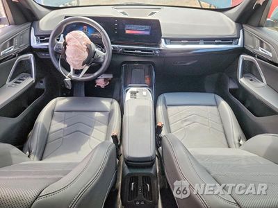 Zdjęcie 8 z 12 samochodu: 2025 BMW X1 XDRIVE28I VIN:WBX73EF07S5290174 - miniatura