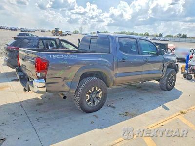 Trzecie zdjęcie samochodu z tyłu: 2018 TOYOTA TACOMA TRD OFF-ROAD VIN:5TFCZ5ANXJX131696 - miniatura