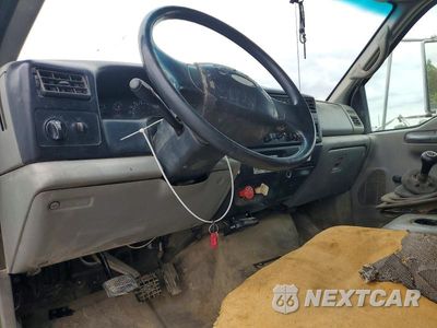 Zdjęcie 8 z 13 samochodu: 2003 FORD F750 SUPER DUTY VIN:3FDXF75B13MB05904 - miniatura