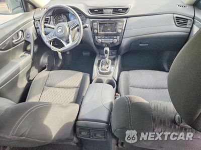 Zdjęcie 8 z 14 samochodu: 2018 NISSAN ROGUE SV VIN:KNMAT2MV5JP601264 - miniatura