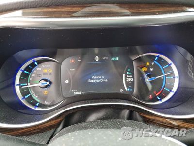 Zdjęcie 9 z 13 samochodu: 2023 CHRYSLER PACIFICA HYBRID LIMITED VIN:2C4RC1S76PR592549 - miniatura