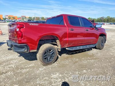 Trzecie zdjęcie samochodu z tyłu: 2021 CHEVROLET SILVERADO K1500 TRAIL BOSS CUSTOM VIN:1GCPYCEF9MZ428429 - miniatura