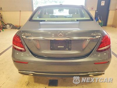 Zdjęcie 6 z 12 samochodu: 2017 MERCEDES-BENZ E 300 4MATIC VIN:WDDZF4KB6HA159628 - miniatura