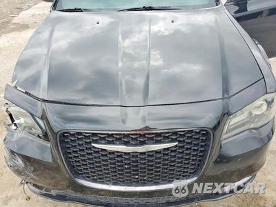 Zdjęcie 11 z 13 samochodu: 2015 CHRYSLER 300 C RWD VIN:2C3CCAGG0FH756904 - miniatura